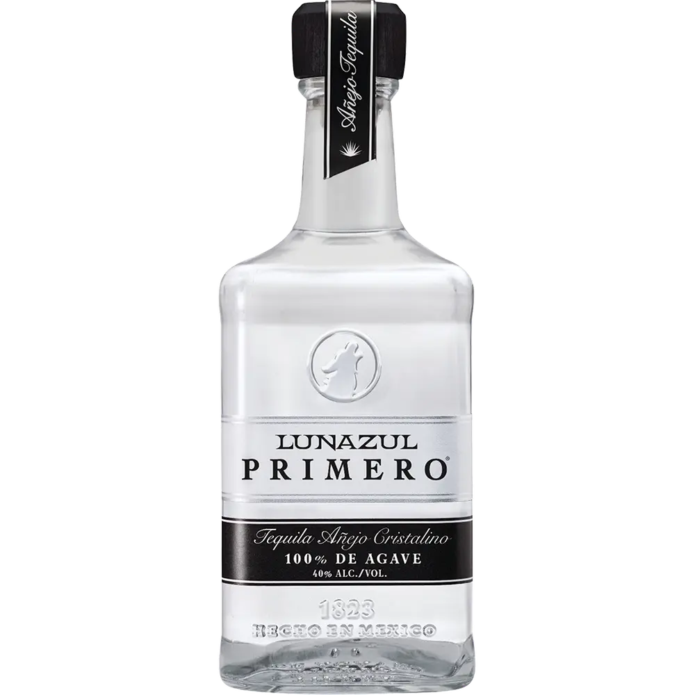 Lunazaul primero cristalino anejo tequila with a white background