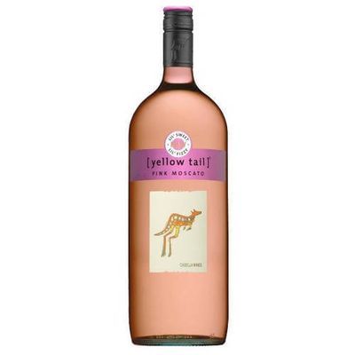 Yellow Tail Pink Moscato Wine